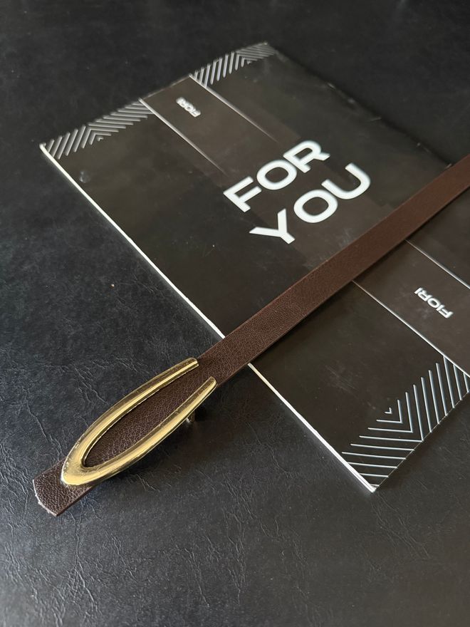 Fiori Slanke Damesriem Met Lange Gesp Groothandel Kleding 0