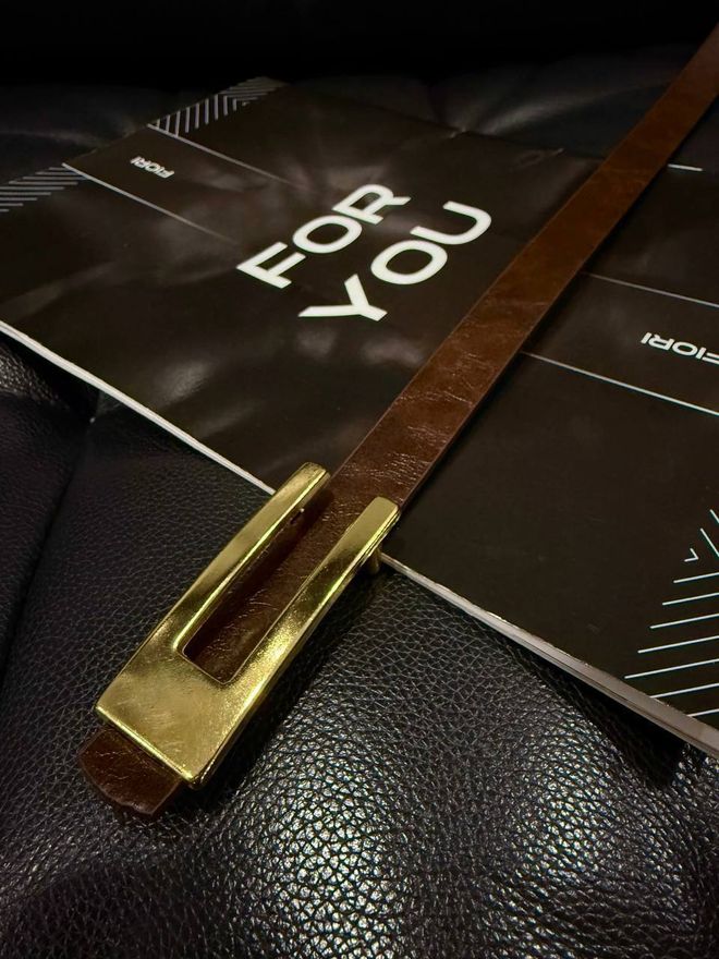 Fiori Plonas Moteriškas Diržas Su Dizaino Sagtimi Didmeninė prekyba drabužiais 0