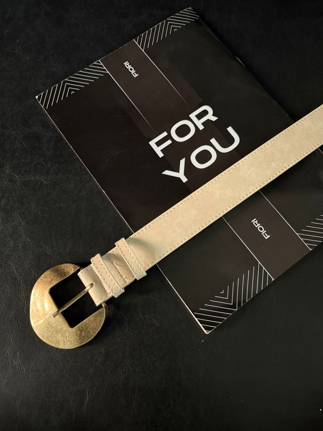 Fiori Calças Femininas Com Fivela Oval De Couro Sintético Cinto Jaqueta Cinto Cinto Social Roupas por atacado Casual