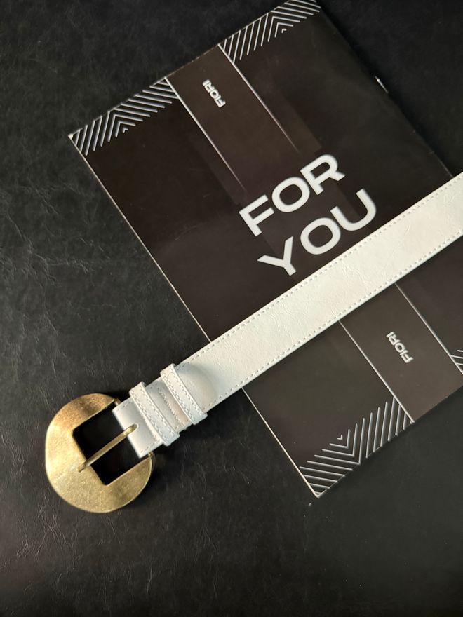 Fiori Ovalna Kopča Od Umjetne Kože Ženske Hlače Jakna S Remenom Remen Za Košulju Veleprodaja odjeće Ležerni