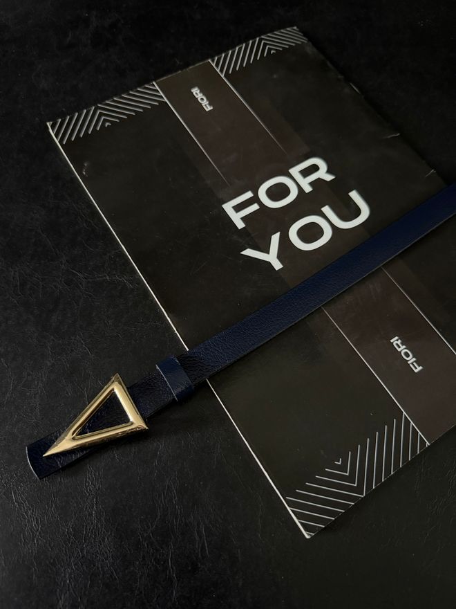 Fiori Pantaloni Basici Da Donna Con Fibbia Triangolare In Vera Pelle Cintura Cintura Abbigliamento all'ingrosso Casuale