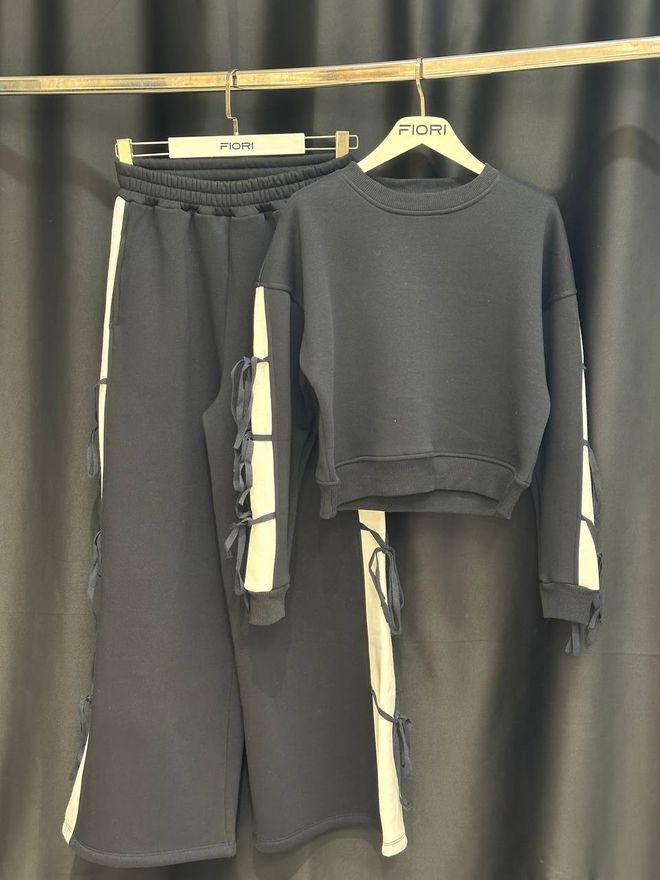 Fiori Μαύρη Αθλητική Φόρμα Μεγάλου Μεγέθους Με Παντελόνι Παλάτσο Χονδρικό εμπόριο ενδυμάτων Casual