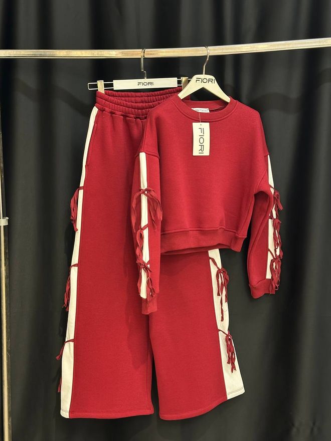 Fiori Κόκκινη Αθλητική Φόρμα Με Χρωματικά Μπλοκ Και Jogger Παντελόνι Χονδρικό εμπόριο ενδυμάτων Casual