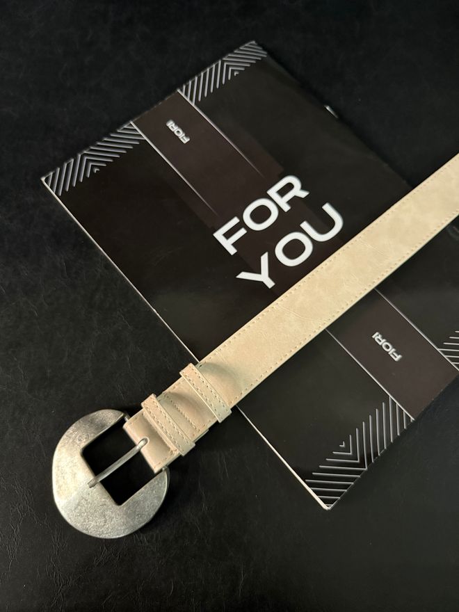 Fiori حزام بنطلون نسائي من الجلد الصناعي بإبزيم بيضاوي وحزام قميص وحزام فستان ملابس بالجملة غير رسمي