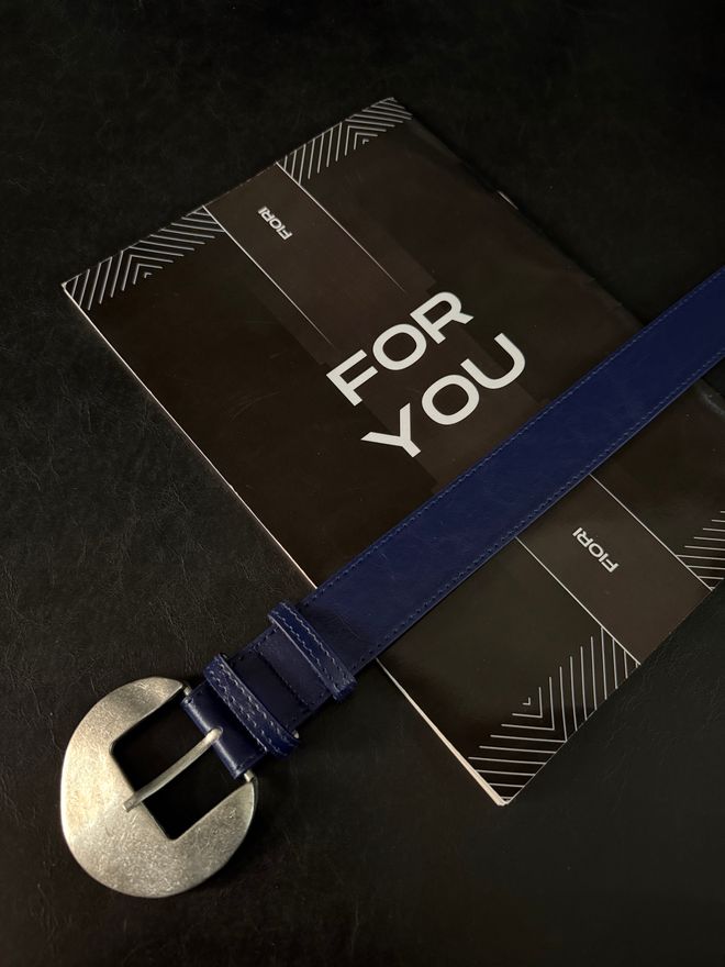 Fiori حزام بنطلون نسائي من الجلد الصناعي بإبزيم بيضاوي وحزام قميص وحزام فستان ملابس بالجملة غير رسمي