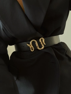 A wholesale clothing model wears FIO10005 - Snake Buckle Shirt Jacket Trouser Belt, Turkish wholesale Belt of Fiori