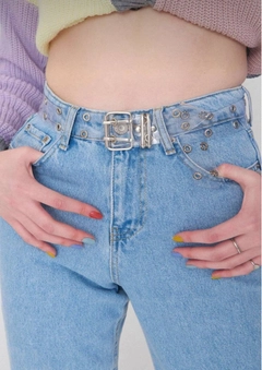 Un model de îmbrăcăminte angro poartă FIO10007 - Transparent Eyelet Detailed Trouser Belt, turcesc angro Centura de Fiori