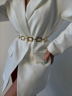 A wholesale clothing model wears FIO10014 - Square Design Chain Shirt Jacket Dress Trouser Belt, Turkish wholesale Belt of Fiori
