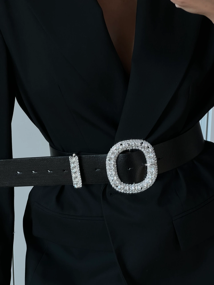 A model wears FIO10030 - Welding Stone Shirt Jacket Trouser Belt, wholesale Belt of Fiori Kemer to display at Lonca