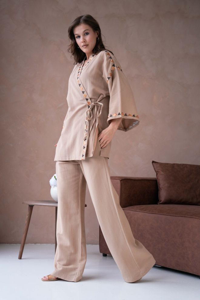 First Angels Detalni Kimono I Pantalone Za Donje/gornji Set Od Veza Od Kamila I Šljokica 29033 Велепродаја одеће Неформалан