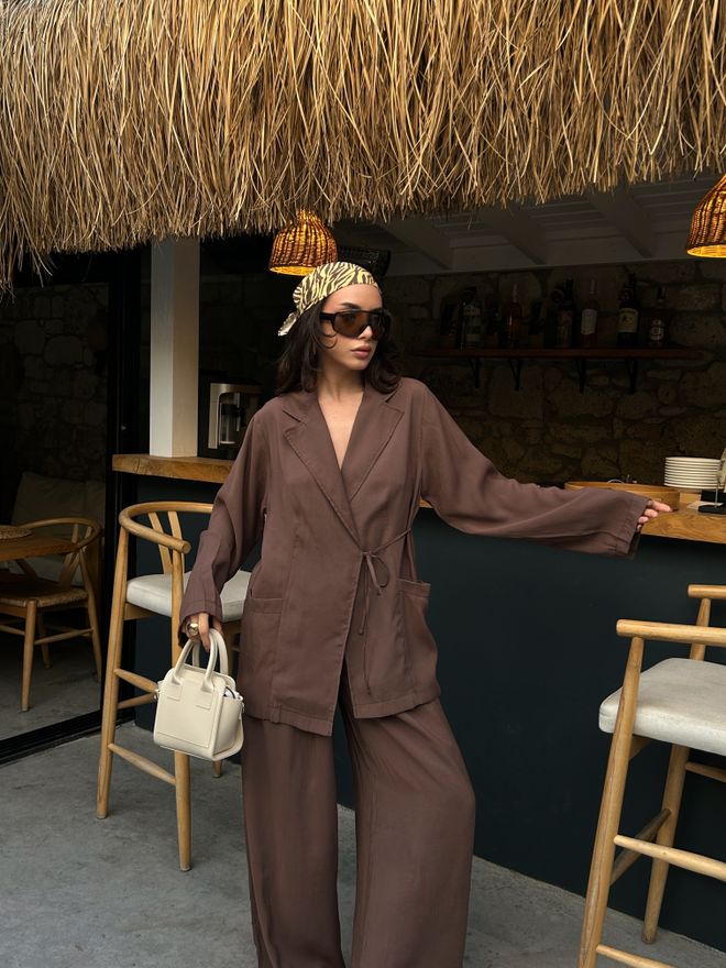First Angels Giacca Oversize Con Cravatta In Tessuto 100% Modal Color Caffè 29106 Abbigliamento all'ingrosso Casuale
