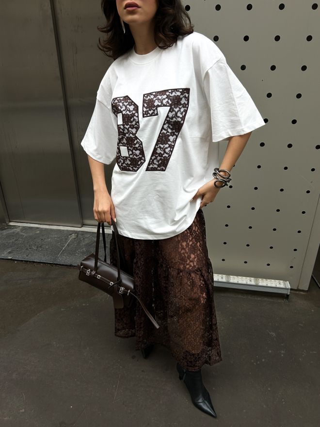 First Angels T shirt Oversize Ricamata In Pizzo Caffè 29055 Abbigliamento all'ingrosso Casuale