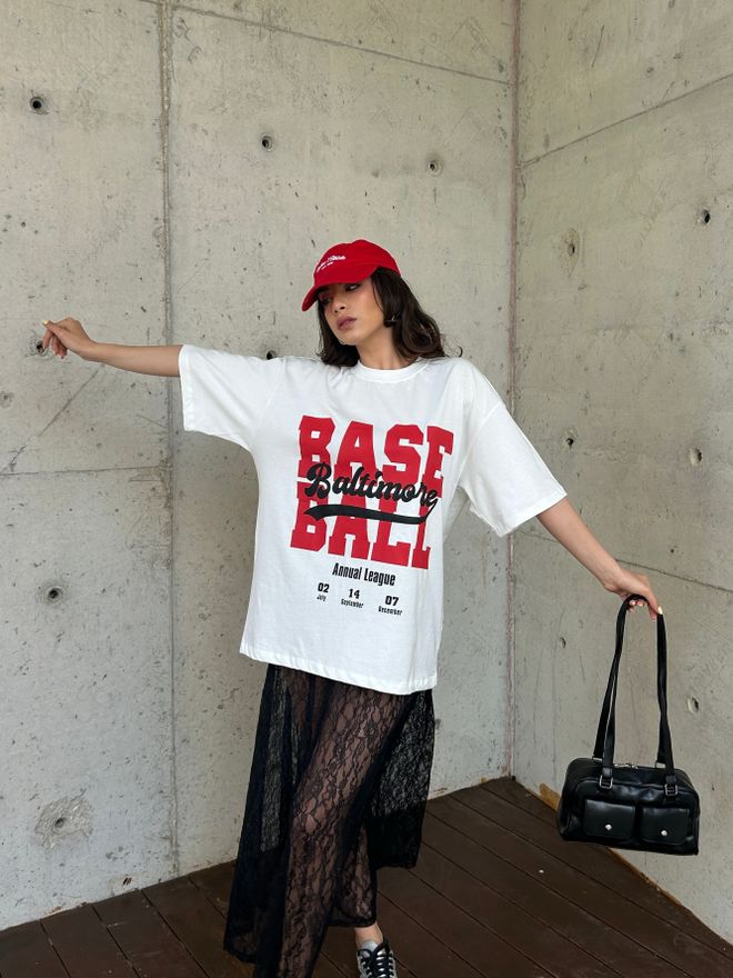 First Angels T shirt Oversize Stampata Bianca 100% Cotone 29179 Abbigliamento all'ingrosso Casuale