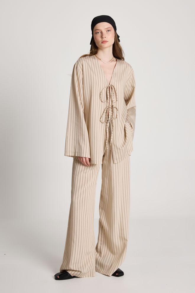 First Angels Abito Beige A Righe Elegante Casual Abbigliamento all'ingrosso Modesto