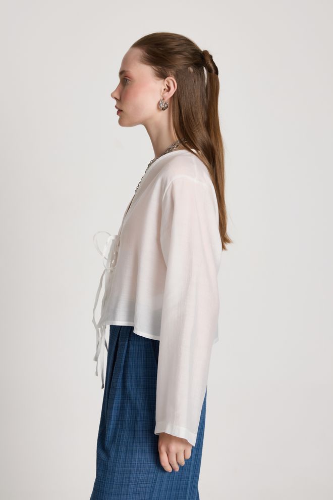 First Angels Białe Etniczne Kimono Z Zapięciem Na Kokardę Hurtowa sprzedaż odzieży 1