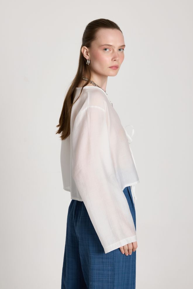 First Angels Białe Etniczne Kimono Z Zapięciem Na Kokardę Hurtowa sprzedaż odzieży Lato