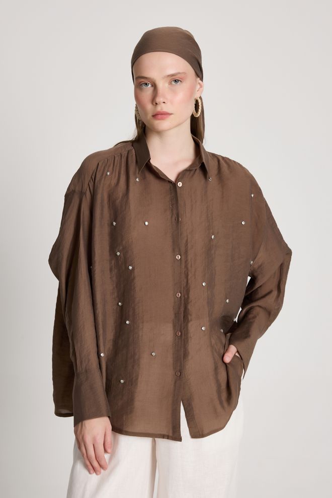 First Angels قميص بني غير رسمي أنيق بأزرار وبولو كم طويل مقاس كبير طول عادي ملابس بالجملة محتشم