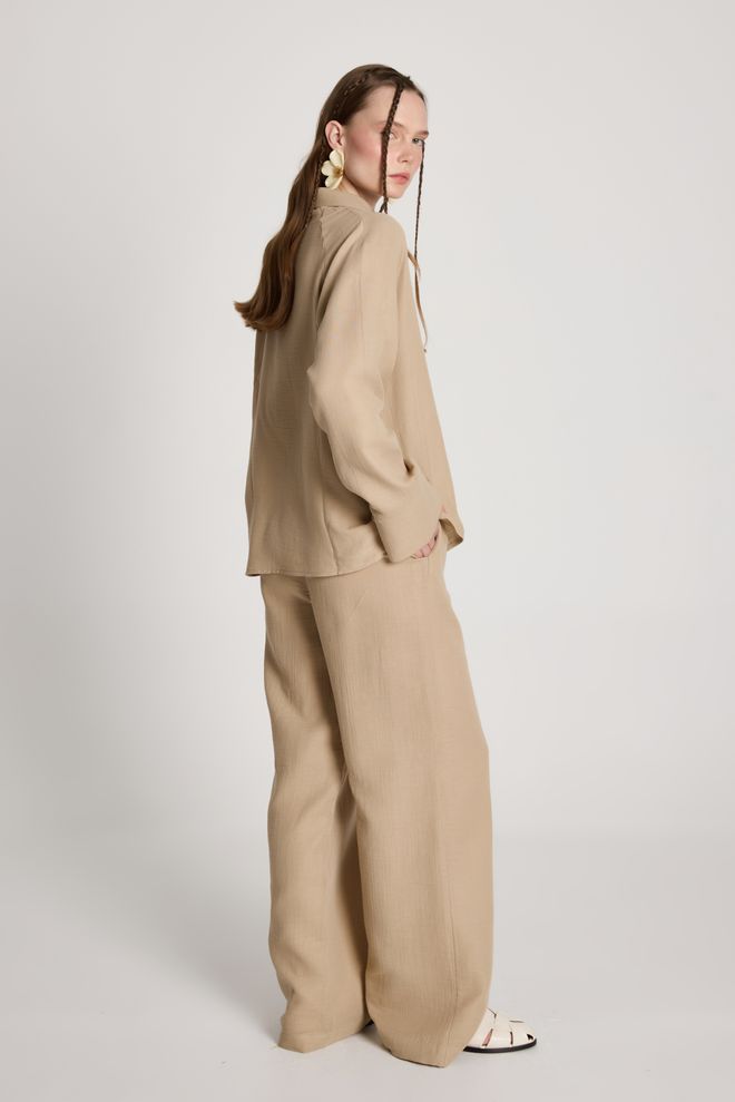 First Angels Beige Elegante Formele Pak Met Geribbelde Hals Groothandel Kleding 1