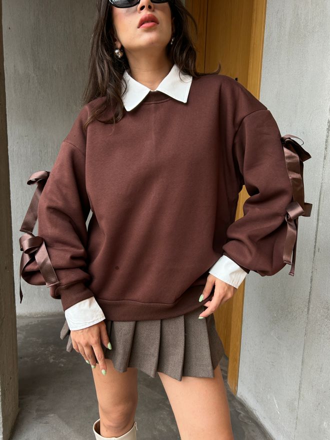 First Angels Bruine Oversized Sweatshirt Met Ronde Hals Groothandel Kleding Casual