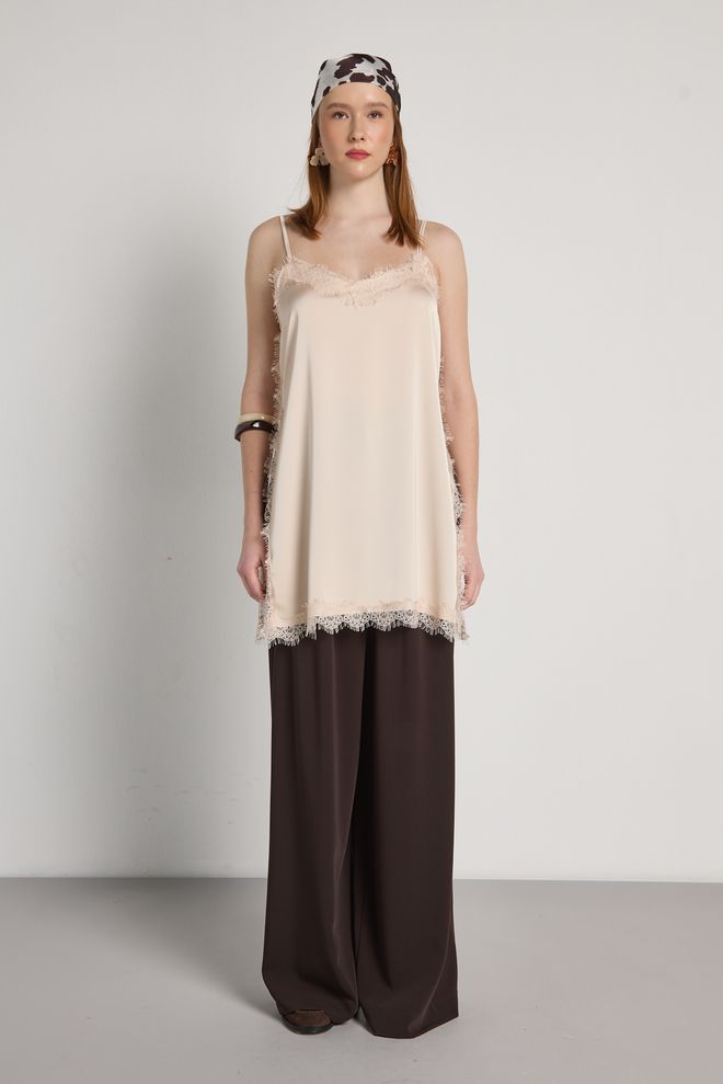 First Angels Chemisier Beige Avec Encolure Chérie Et Sans Manches Vêtements en gros Décontracté