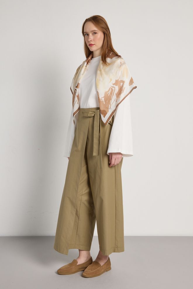 First Angels Chaki Palazzo Kelnės Su Raišteliais Ir Plačiomis Kojomis Didmeninė prekyba drabužiais Kokteilinė