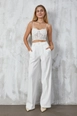 Een kledingmodel uit de groothandel draagt fan10294-ecru-atlas-fabric-palazzo-trousers, Turkse groothandel  van 