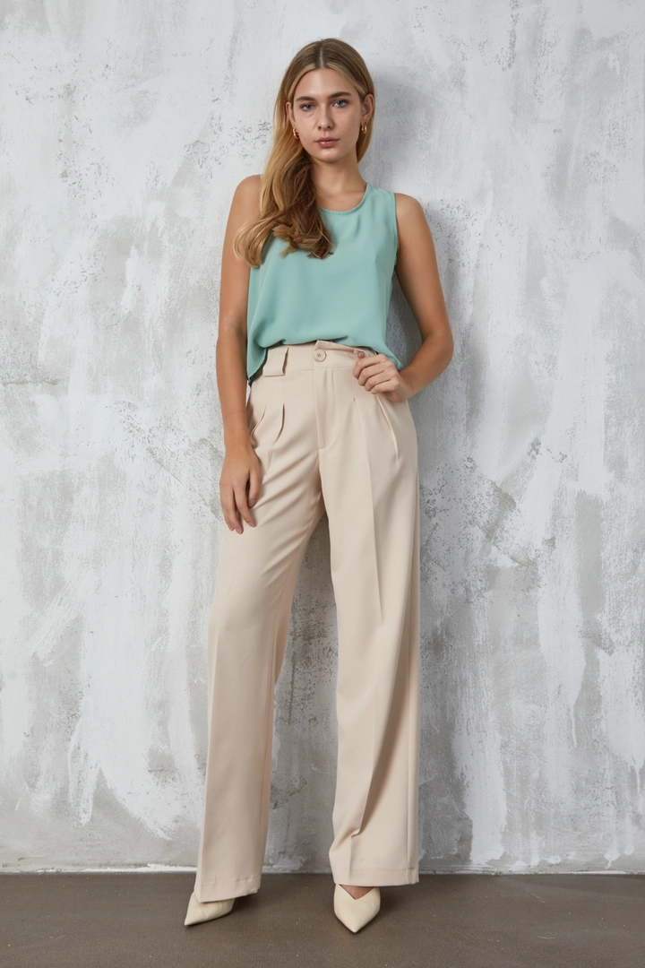 A wholesale clothing model wears fan10298-stone-atlas-fabric-palazzo-trousers, Turkish wholesale Pants of First Angels