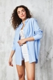 A wholesale clothing model wears fan10383-blue-oversize-poplin-shirt, Turkish wholesale  of 