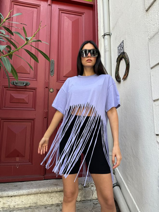 First Angels Lilafarbenes Oversize T Shirt Aus Gekämmter Baumwolle Mit Quasten Großhandelskleidung Lässig