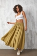 Ein Bekleidungsmodell aus dem Großhandel trägt fan10543-oil-green-modal-skirt, türkischer Großhandel  von 