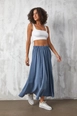 Ein Bekleidungsmodell aus dem Großhandel trägt fan10544-indigo-modal-skirt, türkischer Großhandel  von 
