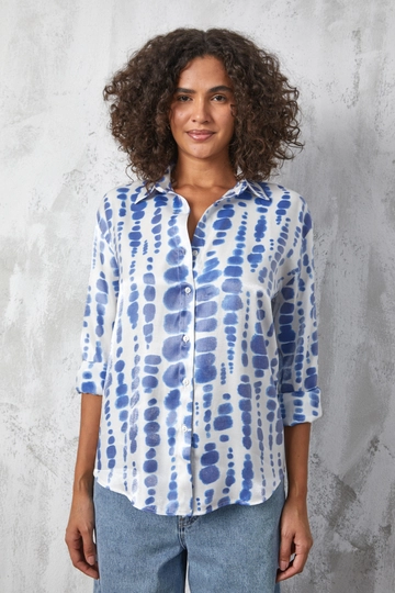 Een kledingmodel uit de groothandel draagt  Indigo Overhemd Met Glanzende Stof En Patroon
, Turkse groothandel Shirt van First Angels