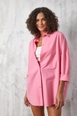 A wholesale clothing model wears fan10507-pink-oversize-poplin-shirt, Turkish wholesale  of 