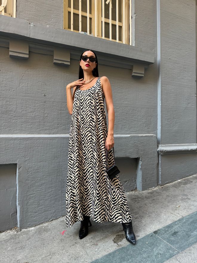 First Angels Robe Longue Imprimée En Satin Beige Pour Femmes Vêtements en gros Décontracté