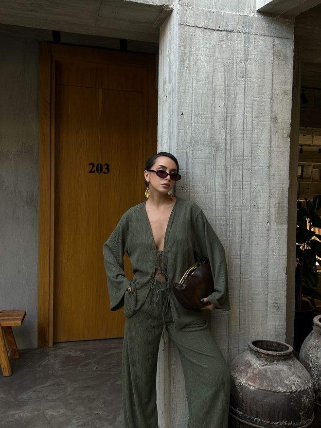 First Angels Khakifarbene Gekräuselte Vorne Gebundene Kimono Bluse Für Damen 28172 Großhandelskleidung Sexy