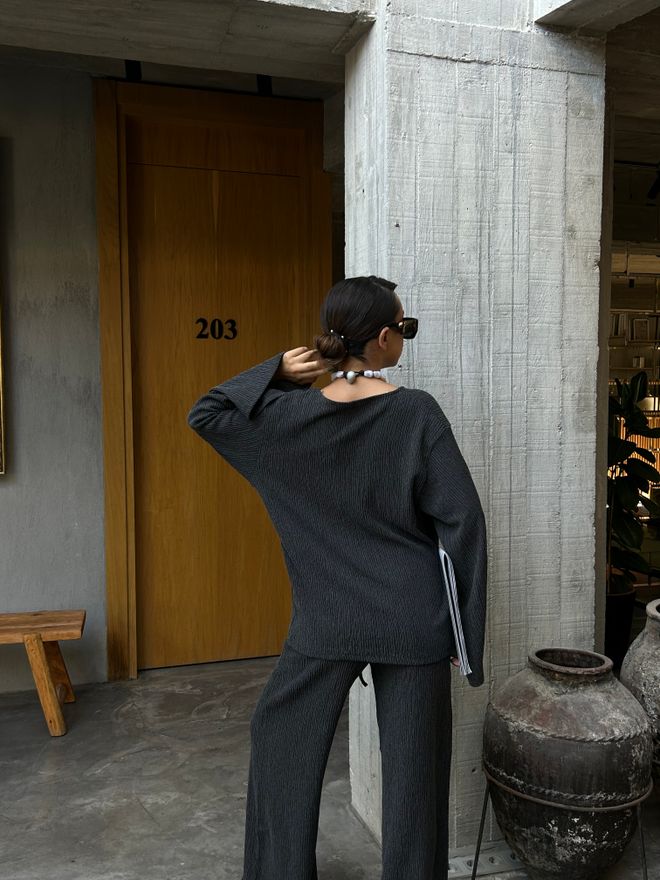 First Angels Anthracite Crinkle Fabric Front Tie Oversize Kimono Blouse 28172 Wholesale Clothing Polyester