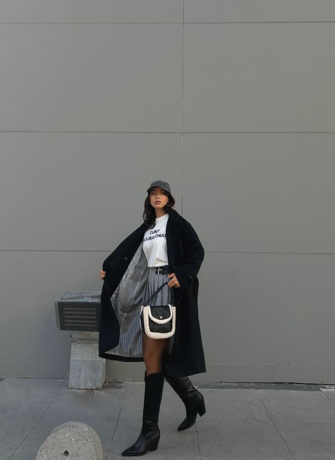 First Angels Black Lined Striped Patterned Oversize Trench Coat 28119 Wholesale Clothing 4