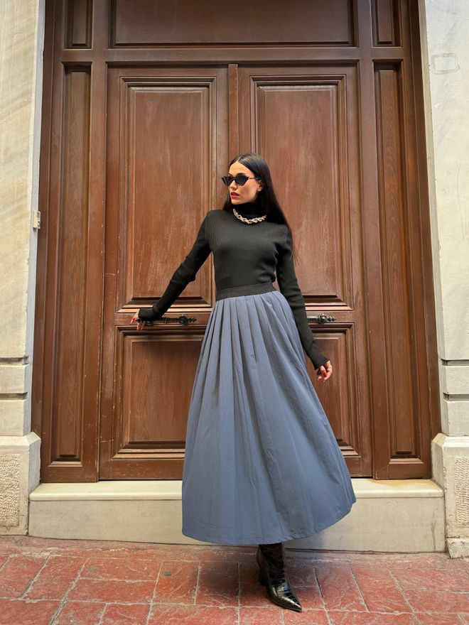 First Angels Gonna Dal Design Plissettato In Tessuto Paracadute Blu Navy Con Elastico In Vita 28071 Abbigliamento all'ingrosso Casuale