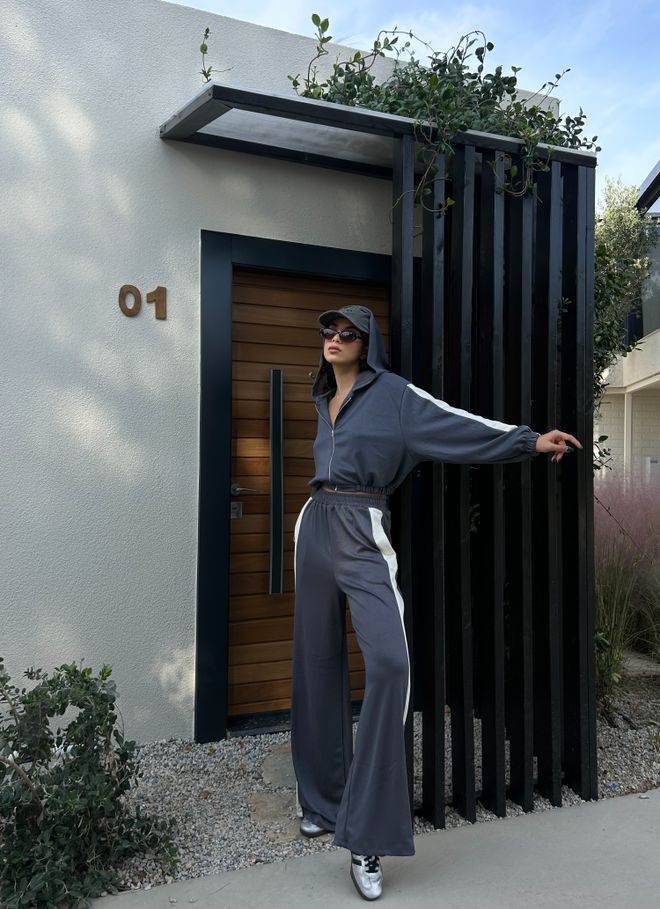 First Angels بنطال رياضي مخطط نيلي مع خصر مطاطي 28170 ملابس بالجملة صالة