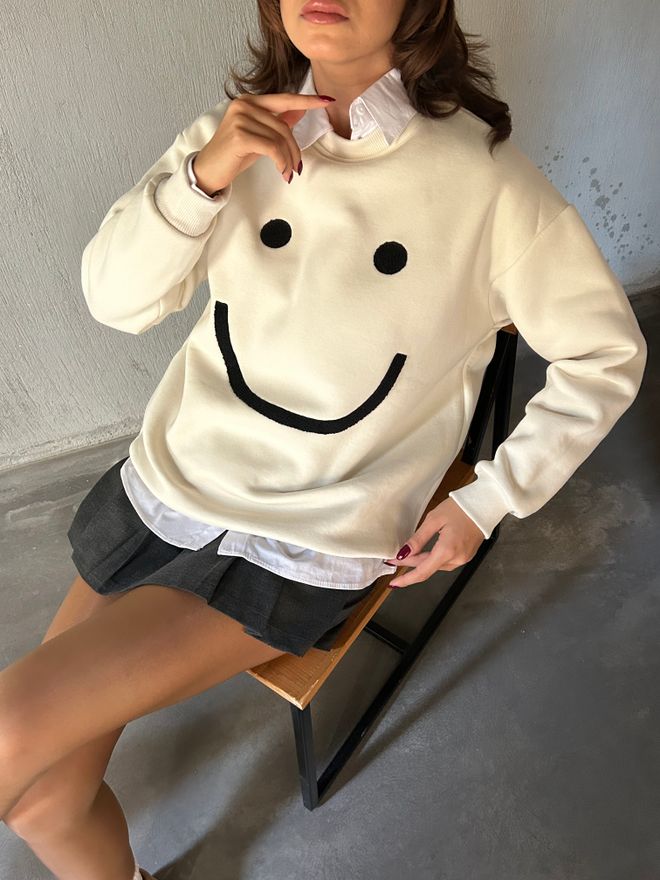 First Angels Толстовка Широкого Кроя Ecru Smile Suzene Embroidered 3 Thread Racking 28313 Оптовая продажа одежды Повседневный