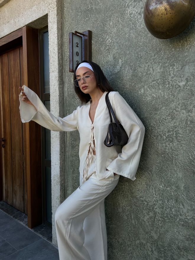 First Angels Beiges Set Aus Hemd Und Hose Mit Konturnähten Aus 100% Modal 29014 Großhandelskleidung Sommer