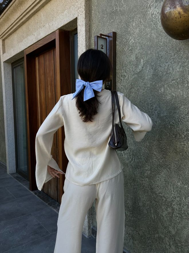 First Angels Beiges Set Aus Hemd Und Hose Mit Konturnähten Aus 100% Modal 29014 Großhandelskleidung 4