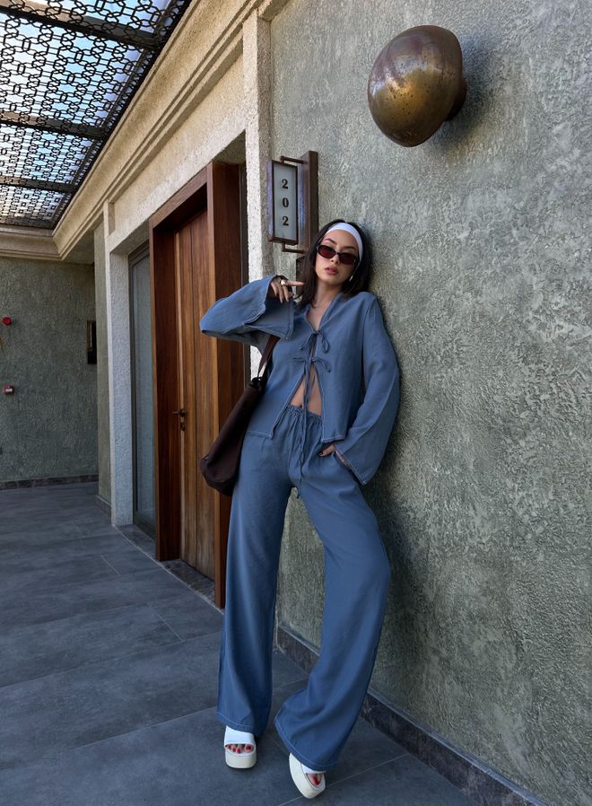 First Angels Indigofarbenes Set Aus Hemd Und Hose Mit Konturnähten Aus 100% Modal 29014 Großhandelskleidung 4