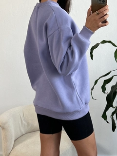 A wholesale clothing model wears fan10041-lilac-basic-oversize-sweatshirt, Turkish wholesale Sweatshirt of First Angels