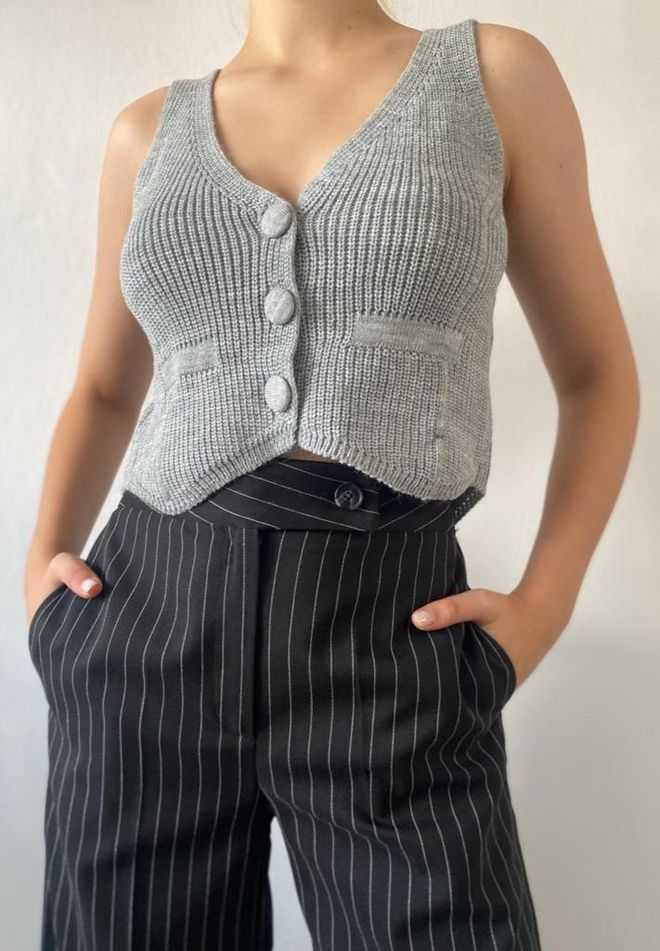 First Angels Szara kamizelka z dzianiny Hurtowa sprzedaż odzieży Casual