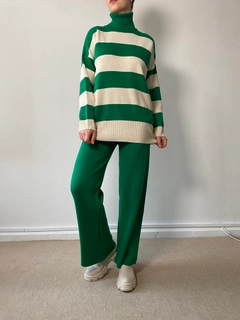 A wholesale clothing model wears fan10198-benetton-green-turtleneck-striped-knitwear-top-and-bottom-set, Turkish wholesale Suit of First Angels