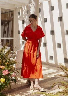 Ein Bekleidungsmodell aus dem Großhandel trägt 16313 - Pocket Detailed Shirt Dress - Vermillion, türkischer Großhandel Kleid von Fk.Pynappel