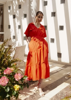 Ένα μοντέλο χονδρικής πώλησης ρούχων φοράει 16313 - Pocket Detailed Shirt Dress - Vermillion, τούρκικο Φόρεμα χονδρικής πώλησης από Fk.Pynappel