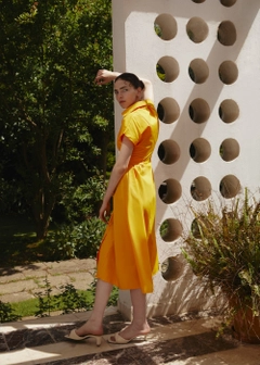 Модел на дрехи на едро носи 16315 - Poplin Shirt Dress - Orange, турски едро рокля на Fk.Pynappel