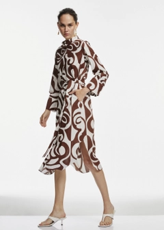 A wholesale clothing model wears 17803 - Patterned Shirt Dress - Brown, Turkish wholesale Dress of Fk.Pynappel